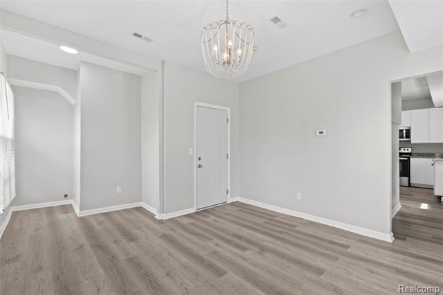 Builiding view five for 558 Marston, Detroit, MI. 48202