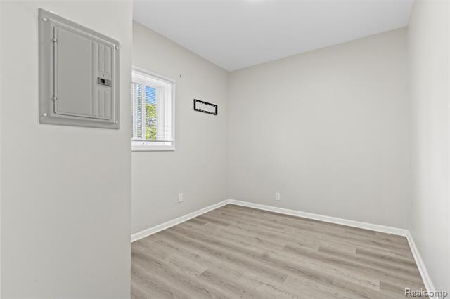 Builiding view sixteen for 558 Marston, Detroit, MI. 48202