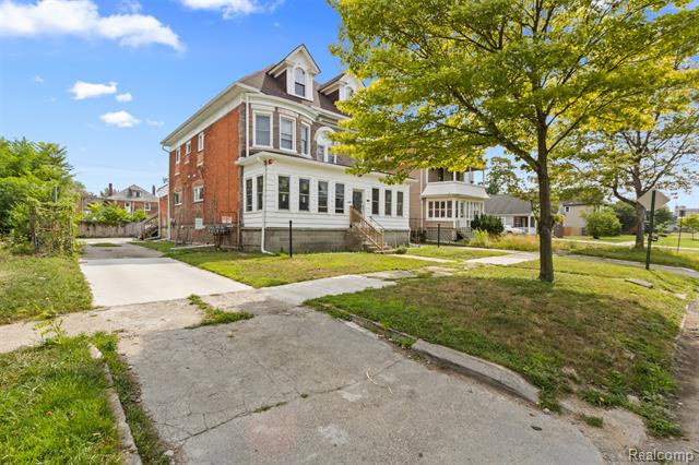 Builiding view three for 558 Marston, Detroit, MI. 48202