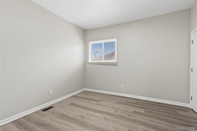 Builiding view twenty one for 558 Marston, Detroit, MI. 48202