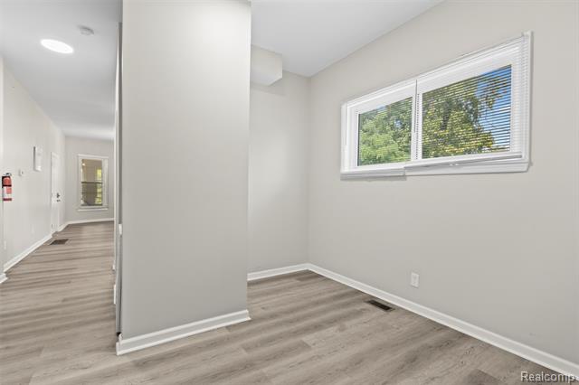 Builiding view twenty for 558 Marston, Detroit, MI. 48202