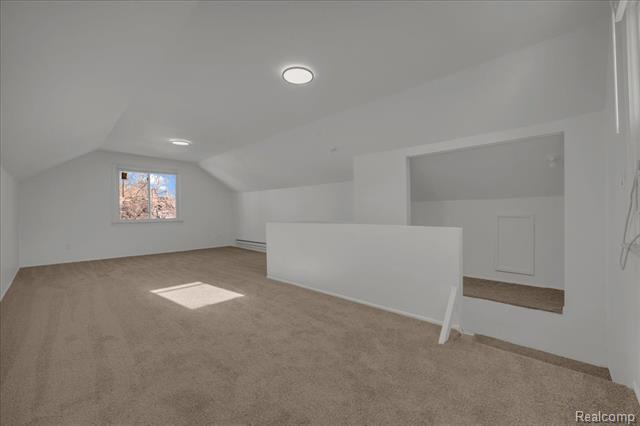 Builiding view fifteen for 18500 Warwick, Detroit, MI. 48219