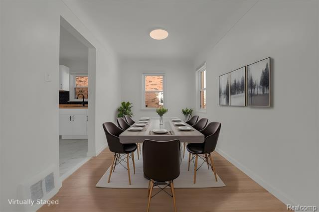 Builiding view four for 18500 Warwick, Detroit, MI. 48219