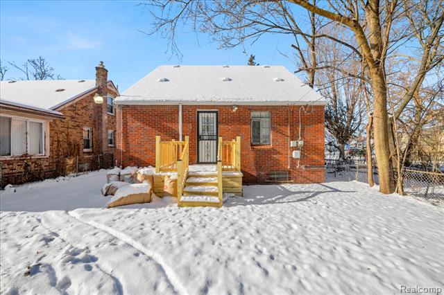 Builiding view nineteen for 18500 Warwick, Detroit, MI. 48219