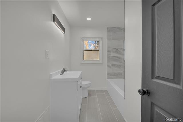 Builiding view twelve for 18500 Warwick, Detroit, MI. 48219