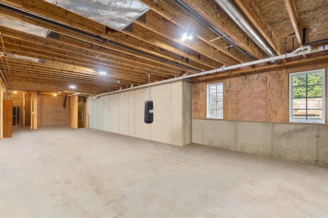 Builiding view fifty three for 3700 Oakharbor, Kalamazoo, MI. 49009