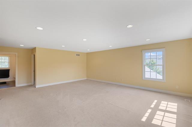 Builiding view forty one for 3700 Oakharbor, Kalamazoo, MI. 49009