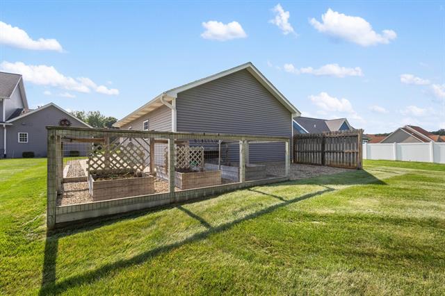 Builiding view sixty six for 3700 Oakharbor, Kalamazoo, MI. 49009