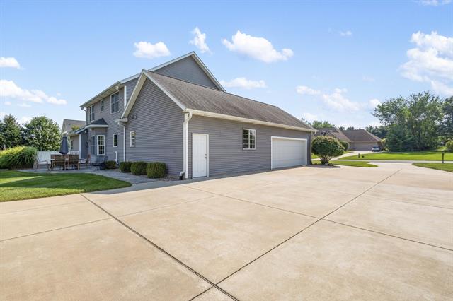 Builiding view sixty three for 3700 Oakharbor, Kalamazoo, MI. 49009