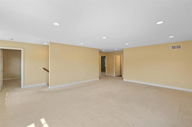 Builiding view thirty nine for 3700 Oakharbor, Kalamazoo, MI. 49009