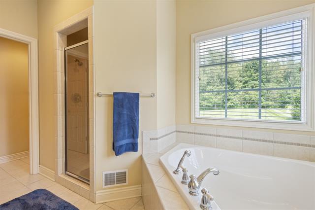 Builiding view thirty for 3700 Oakharbor, Kalamazoo, MI. 49009