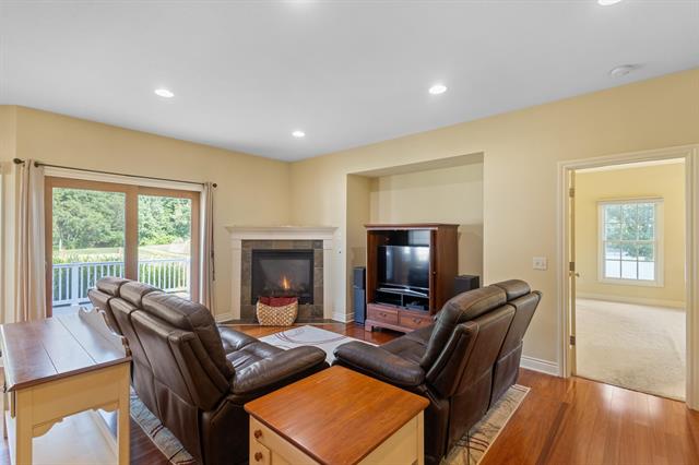 Builiding view twenty five for 3700 Oakharbor, Kalamazoo, MI. 49009