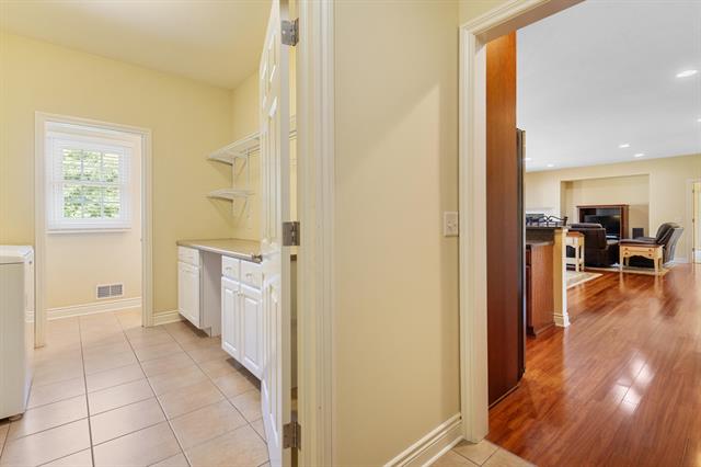 Builiding view twenty one for 3700 Oakharbor, Kalamazoo, MI. 49009