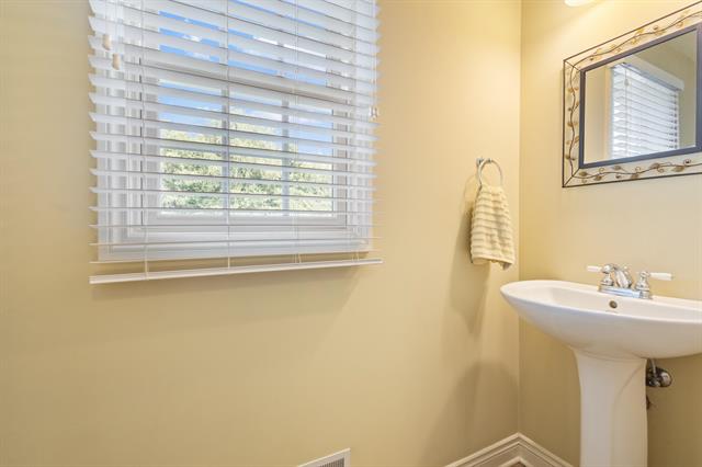 Builiding view twenty for 3700 Oakharbor, Kalamazoo, MI. 49009