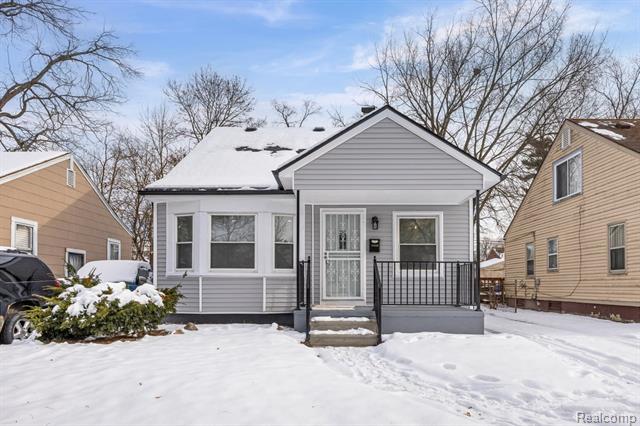 Builiding view one for 19320 Grandville, Detroit, MI. 48219