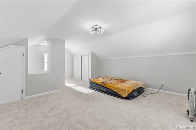 Builiding view seventeen for 19320 Grandville, Detroit, MI. 48219