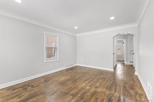 Builiding view three for 19320 Grandville, Detroit, MI. 48219