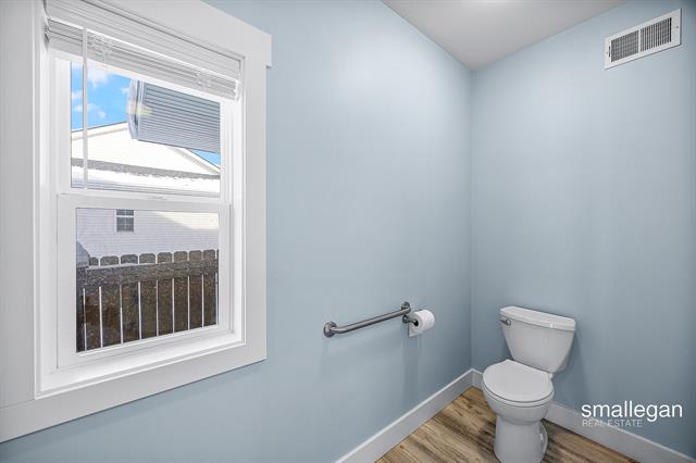 Builiding view fifteen for 1845 Kenowa, Grand Rapids, MI. 49534