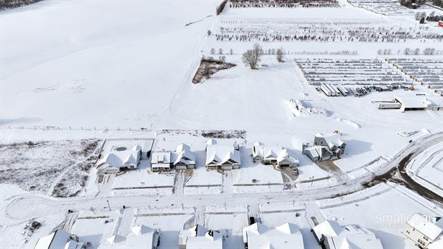 Builiding view fifty five for 1845 Kenowa, Grand Rapids, MI. 49534