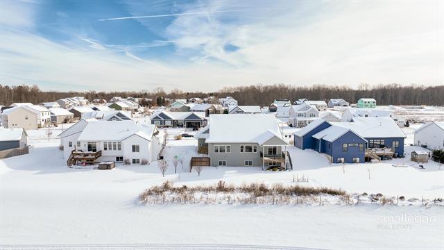 Builiding view forty six for 1845 Kenowa, Grand Rapids, MI. 49534