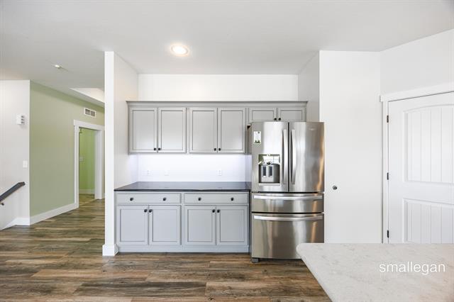 Builiding view four for 1845 Kenowa, Grand Rapids, MI. 49534