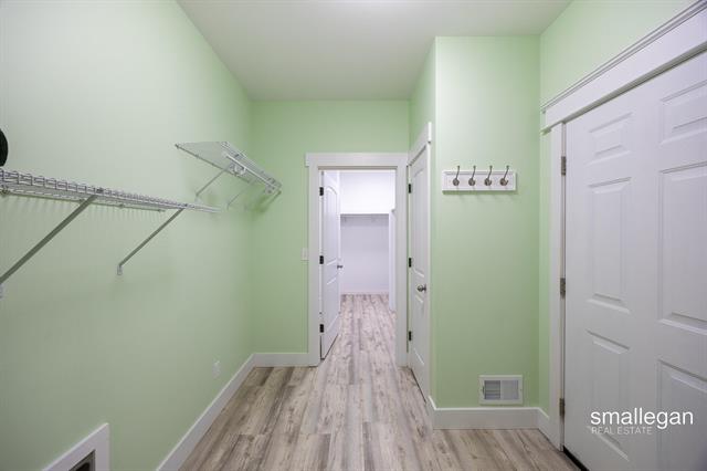 Builiding view nineteen for 1845 Kenowa, Grand Rapids, MI. 49534