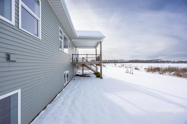 Builiding view thirty eight for 1845 Kenowa, Grand Rapids, MI. 49534