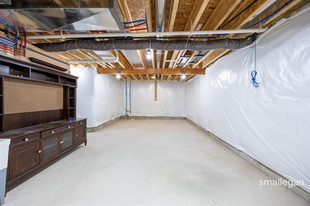 Builiding view thirty one for 1845 Kenowa, Grand Rapids, MI. 49534