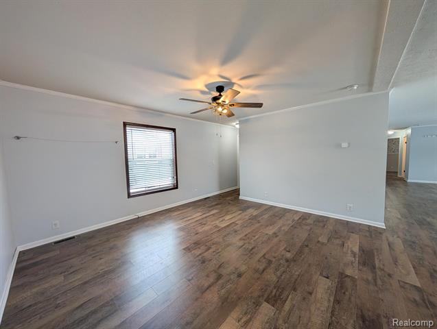 Builiding view seven for 11045 Woodland Ridge, South Lyon, MI. 48178