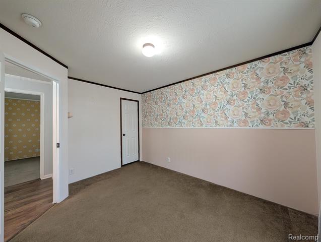 Builiding view twelve for 11045 Woodland Ridge, South Lyon, MI. 48178