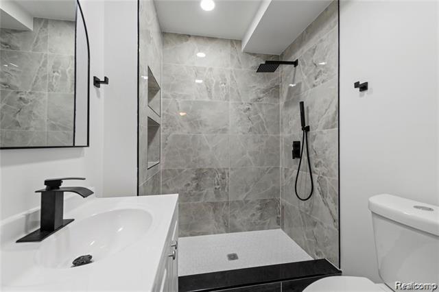 Builiding view eleven for 19434 Saint Aubin, Detroit, MI. 48234