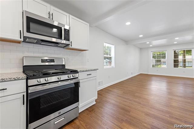 Builiding view nine for 19434 Saint Aubin, Detroit, MI. 48234