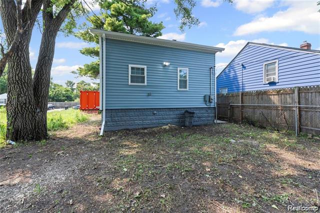 Builiding view nineteen for 19434 Saint Aubin, Detroit, MI. 48234