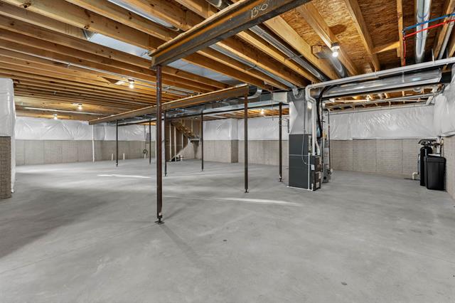 Builiding view forty one for 14016 Tupper Lake, Linden, MI. 48451