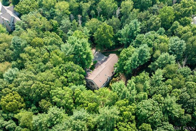 Builiding view forty four for 186 Tiffany Ridge, Holland, MI. 49424