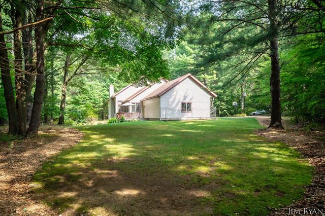 Builiding view thirteen for 186 Tiffany Ridge, Holland, MI. 49424