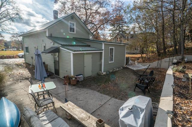 Builiding view nineteen for 274 6Th, Manistee, MI. 49660