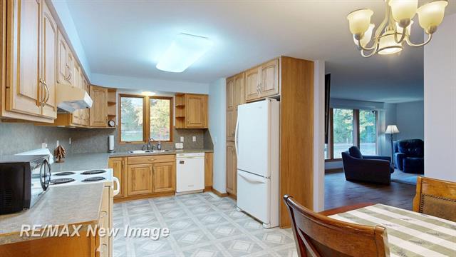 Builiding view eight for 1534 Gay, Midland, MI. 48640