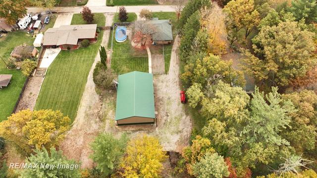 Builiding view forty one for 1534 Gay, Midland, MI. 48640