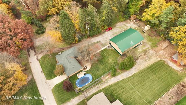 Builiding view forty three for 1534 Gay, Midland, MI. 48640