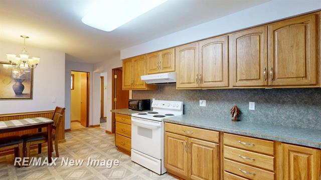 Builiding view nine for 1534 Gay, Midland, MI. 48640