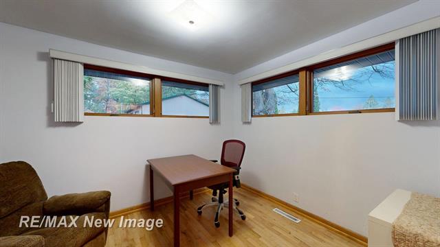 Builiding view nineteen for 1534 Gay, Midland, MI. 48640