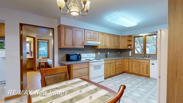 Builiding view seven for 1534 Gay, Midland, MI. 48640