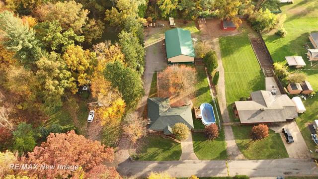 Builiding view thirty seven for 1534 Gay, Midland, MI. 48640