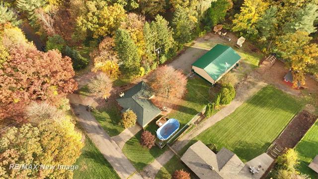 Builiding view thirty six for 1534 Gay, Midland, MI. 48640