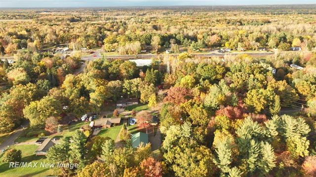 Builiding view thirty three for 1534 Gay, Midland, MI. 48640