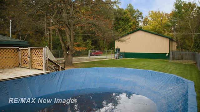 Builiding view twenty eight for 1534 Gay, Midland, MI. 48640