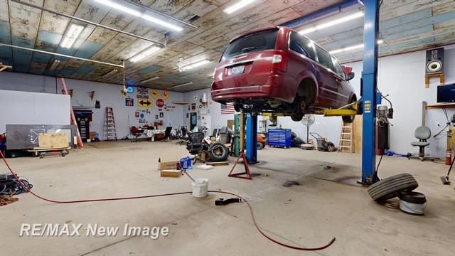 Builiding view twenty one for 1534 Gay, Midland, MI. 48640