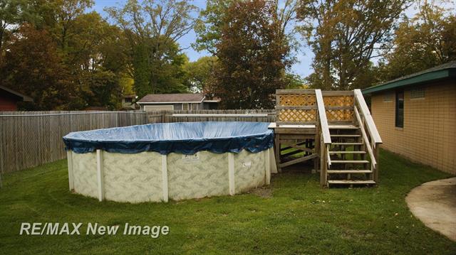 Builiding view twenty seven for 1534 Gay, Midland, MI. 48640