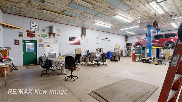 Builiding view twenty three for 1534 Gay, Midland, MI. 48640